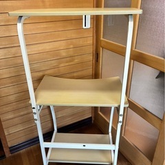 パソコン　デスク　机の画像