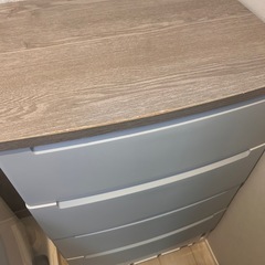 アイリスオーヤマ 木目調天板チェスト 5段 北欧 プラスチック 収納 木目調 ウッドチェスト 衣類収の画像