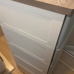 アイリスオーヤマ 木目調天板チェスト 5段 北欧 プラスチック 収納 木目調 ウッドチェスト 衣類収の画像