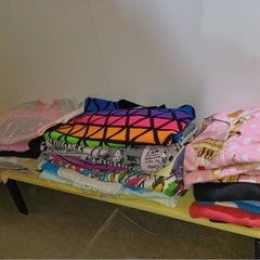 【1枚100円】海外古着大量400点【3/21.22】の画像