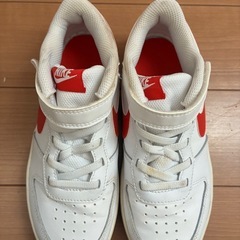 NIKE  スニーカー　20cmの画像