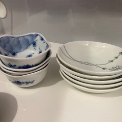 各種食器セットの画像