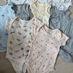 ユニクロ ロンパース まとめ売りの画像