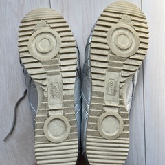 Onitsuka Tiger スニーカー シルバー 23.5cmの画像