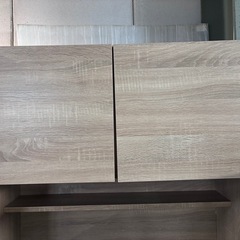 木目調の食器棚（一本もの）の画像