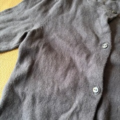 ※3/11迄出品※H&M ネイビー カーディガン 6-8歳　※記名ありの画像