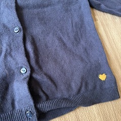 ※3/11迄出品※H&M ネイビー カーディガン 6-8歳　※記名ありの画像