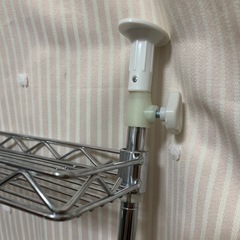 洗濯機ラックとキッチンつっぱりラックの画像