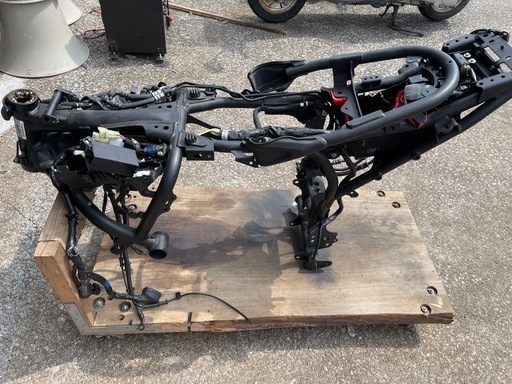 XSR700 書類付き　フレーム