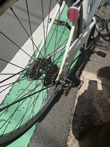 自転車　　６段変速　　白　　26インチ
