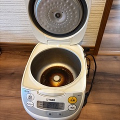 炊飯器の画像