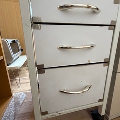 🔺急募！無料！3月15日迄に取りに来れる方限定🔺4段チェストの画像