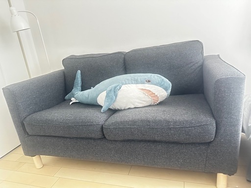 IKEA 二人掛けソファ + サメぬいぐるみセット（使用2年未満）