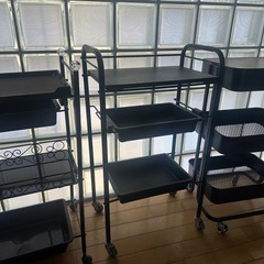 ワゴン(ブラック)の画像