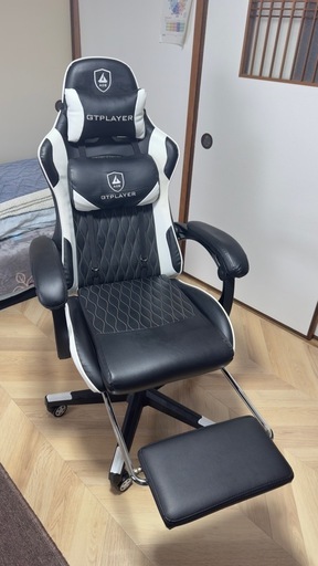 ゲーミングチェア (Gaming Chair)