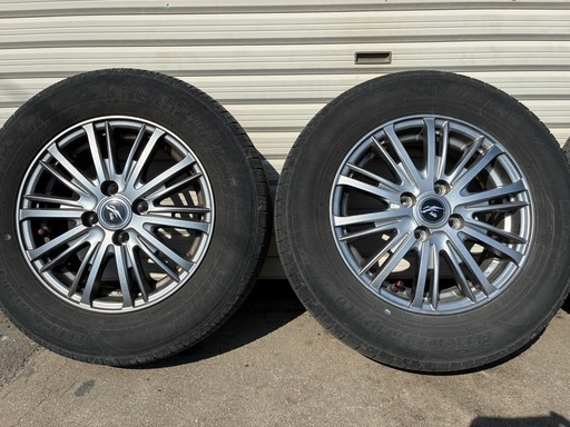 商談中　
アルミ　夏タイヤ　185/70R14  4本