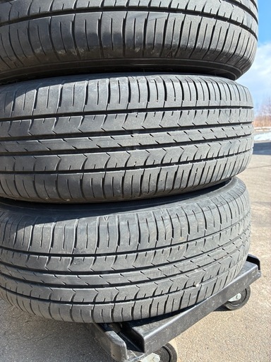 商談中　
アルミ　夏タイヤ　185/70R14  4本