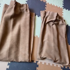 ニトリ カーテン 2セット ブラウンの画像