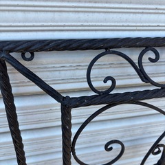 飾り窓　枠　鉄製
の画像