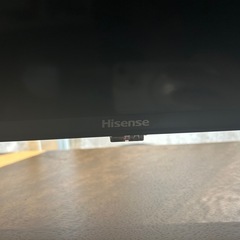 Hisense 65型テレビ 画面割れ ジャンク 電源OK 音声OKの画像