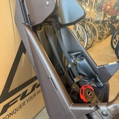 新品定価26,600円パナソニックギュット用後チャイルドシートブラウンの画像