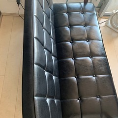 カリモクKチェアソファーブラックの画像