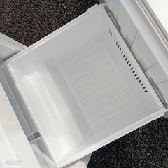 H247 送料設置無料  2ドア　レトロデザイン冷蔵庫  149Lの画像