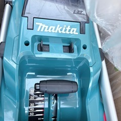新品✨マキタ純正 18V充電式芝刈機 230mm バッテリー・充電器付き MLM230DSF芝刈機充電式バッテリー式電動の画像