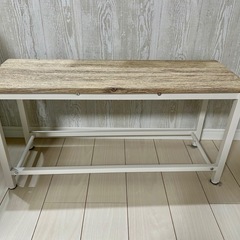 ダイニングテーブル、イスの画像