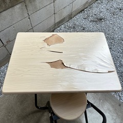 テーブル＆チェアの画像