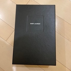 サンローラン空箱+布袋2つの画像