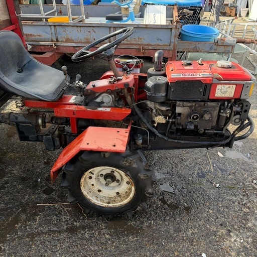 M0311808K野沢製作所 4輪駆動運搬車　乗用 運搬車 積載500ｋｇ　4WD ディーゼルエンジン　8馬力 副変速付き 耕運機　直