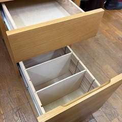 オススメ商品!! 良品計画 MUJI  無垢材 デスク＆デスクキャビネット 無印良品 キャスター付き袖机 木製家具の画像