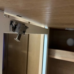 【取引相手見つかりました、ありがとうございました】机(使い方は自由自在、本や物を沢山飾り置きできます)の画像