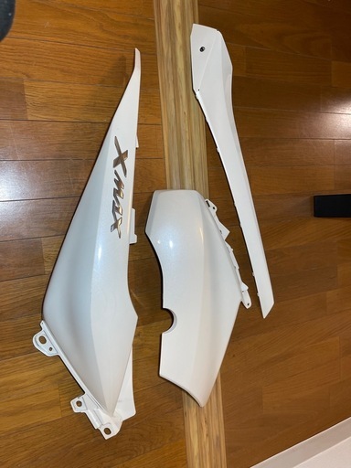 XMAX250外装ホワイト