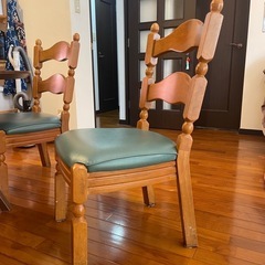 円卓ダイニングテーブルセットの画像