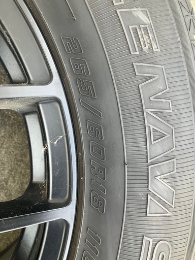 Jeepチェロキー用？18インチアルミホイール＋スタッドレス4本セット