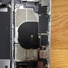 【ジャンク】iPhone XR White 部品取り用 バッテリーなし・背面割れの画像