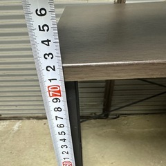 パソコンデスクの画像