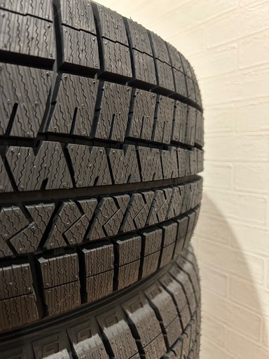 スタッドレス タイヤ　17インチ　新品未使用