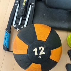 宅トレ一式(可動式ダンベル24キロ×2・ベンチ・メディシンボールその他)の画像