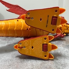 ドラゴンの動くおもちゃの画像