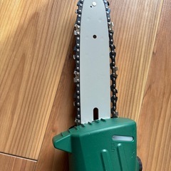 【お話中】
高枝切り　チェーンソーの画像