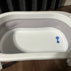 折りたたみ式ベビーバス  クッション付き(未使用)の画像