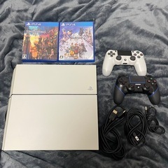 PS4 ホワイト 箱あり コントローラー2個 ソフト2本の画像