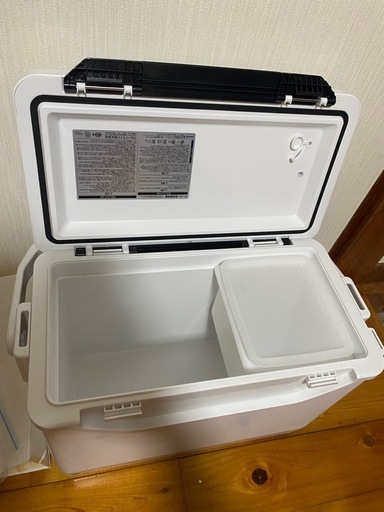 クーラボックス