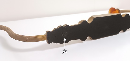 個性的な鏡　と　古典的なフック２本