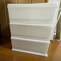 3段ボックスの画像