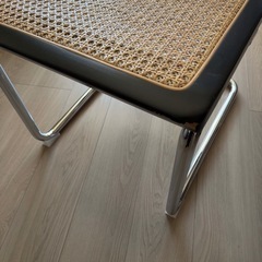 ラタンチェアの画像