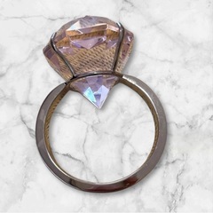 インテリア 巨大サプライズ リング ピンクシルバー オブジェの画像